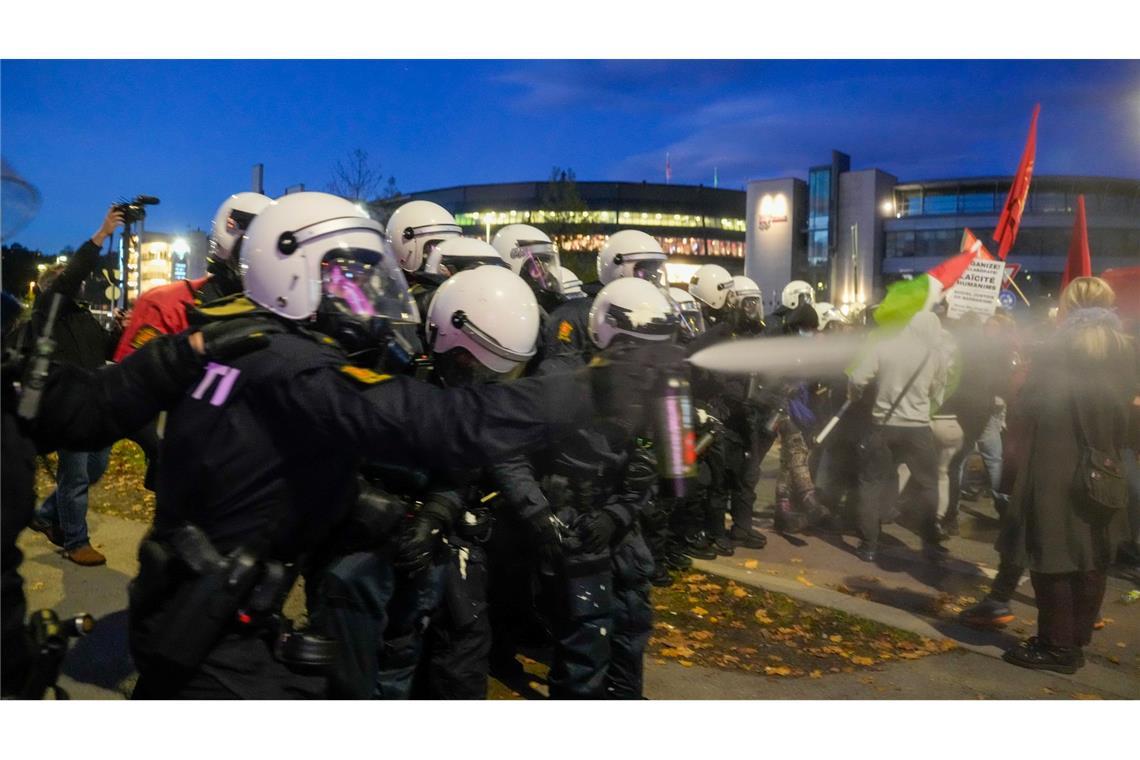 Held Haaland trotzt Israel-Brisanz: Norwegen ist auf WM-Kurs Die Proteste blieben nicht friedlich.
