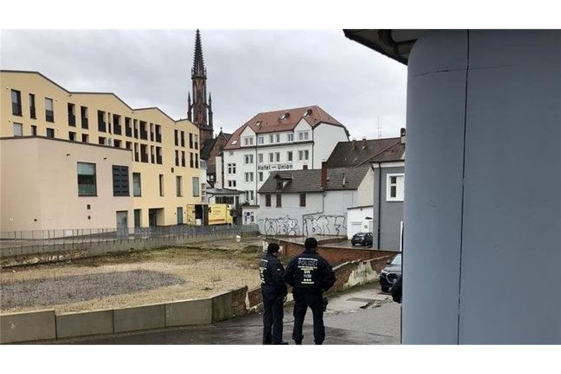 "Grausames Verbrechen": Französin in Hinterhof getötet Die Psychotherapeutin war nach ersten Ermittlungen am frühen Dienstagabend auf dem Heimweg.