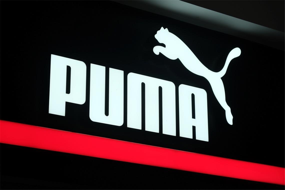 Die Puma-Aktie steigt stark an, nachdem der chinesische Sportartikelhersteller Anta Sports einen großen Anteil übernommen hat. Was bedeutet das für die Zukunft von Puma?