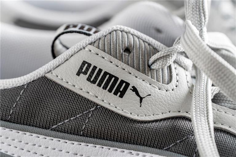 Die Puma-Aktie steigt trotz hoher Verluste und schwacher Prognosen. Erfahren Sie, warum Anleger optimistisch bleiben und welche Faktoren den Kursanstieg ausgelöst haben.