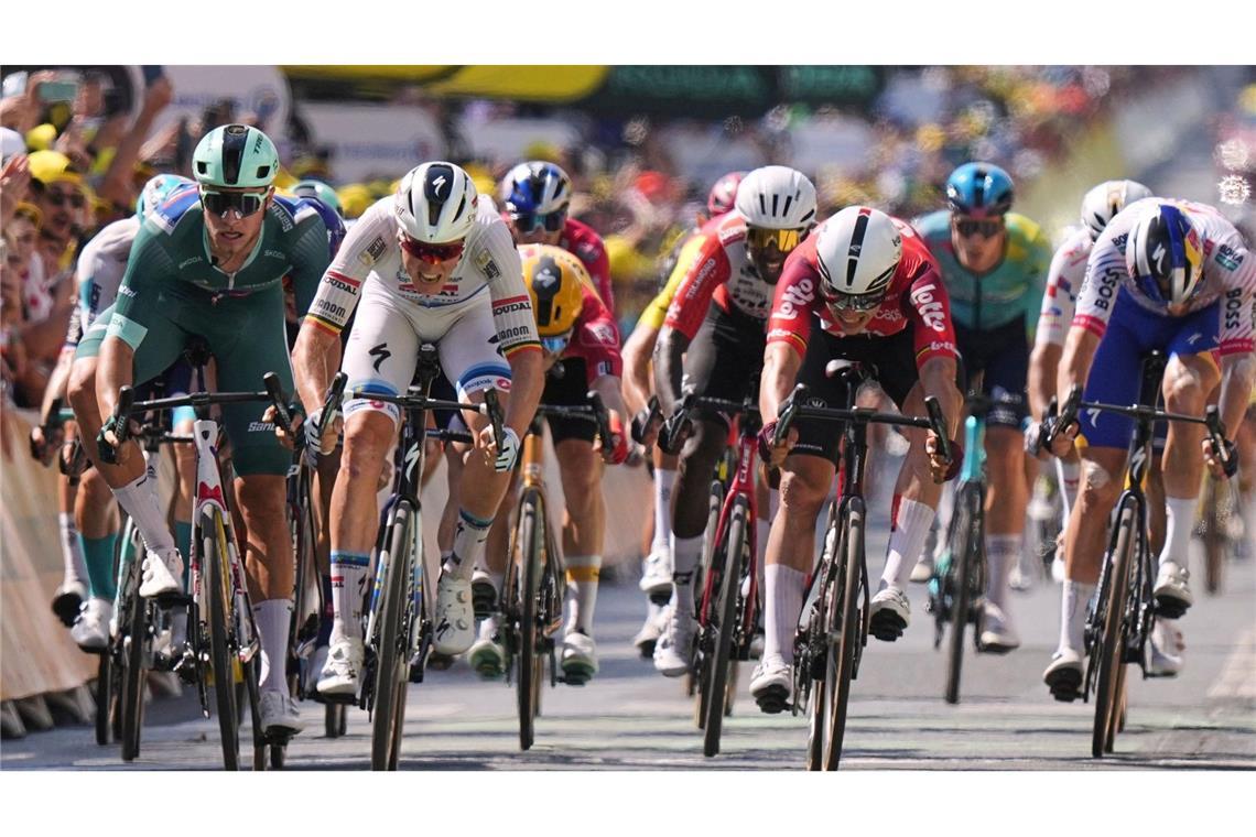 "Sehr hart": Van der Poel verpasst Coup - Bauhaus Siebter Die Radprofis im Massensprint auf der neunten Etappe.