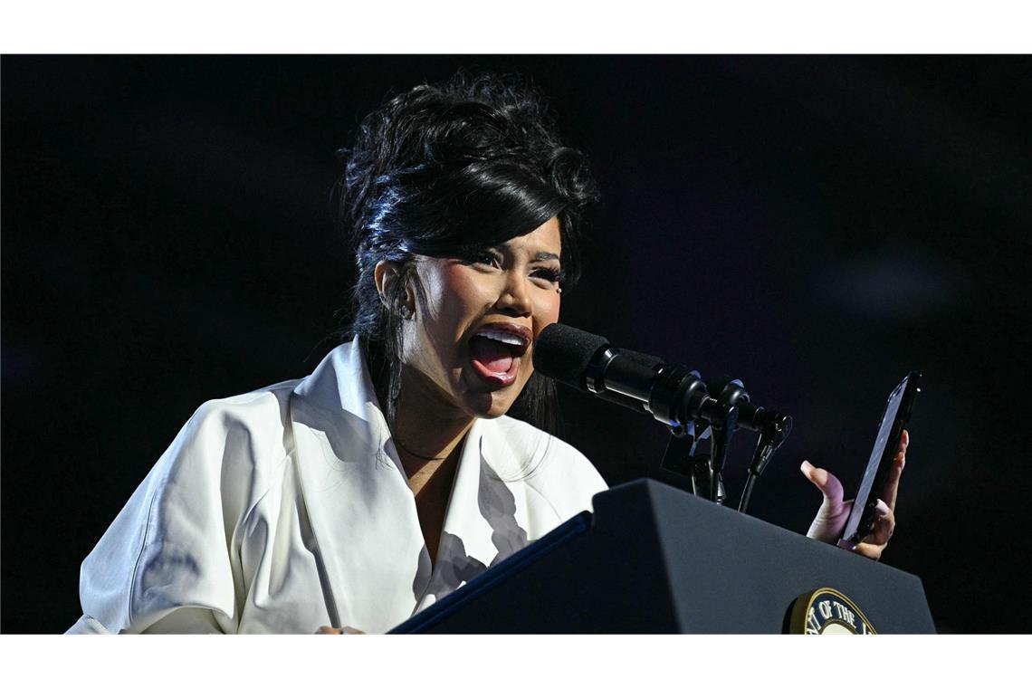 Amerikas Stars in der kollektiven Depression Die Rapperin Cardi B hatte Kamala Harris im Wahlkampf unterstützt.