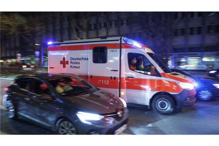 Die Retter sind im Dauerstress – und werden in Zukunft wohl noch mehr Wachen, Wagen und Mitarbeiter brauchen.