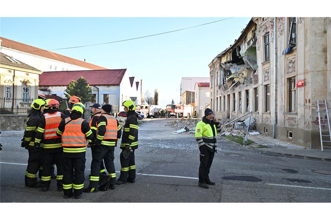 Acht Verletzte nach Explosion in Wohnhaus in Tschechien Die Rettungskräfte fanden keine weiteren Verschütteten.