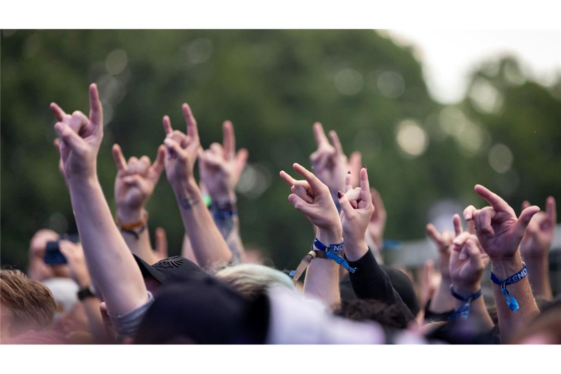 Rettungskräfte müssen Mann bei Rock im Park wiederbeleben Die Rettungskräfte haben in diesem Jahr deutlich mehr Einsätze - eben weil deutlich mehr Menschen auf dem Festival sind.