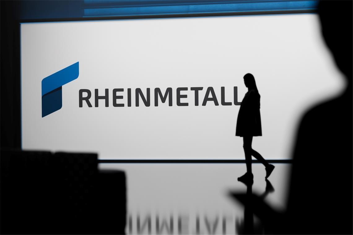 Warum fällt die Rheinmetall-Aktie? - Das steckt dahinter Die Rheinmetall-Aktie verliert trotz Großaufträgen deutlich an Wert. Was dahinter steckt, erfahren Sie hier.
