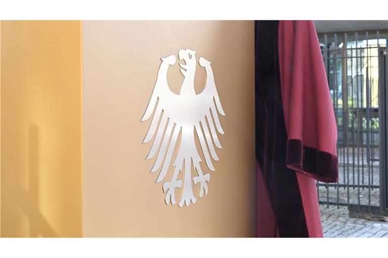 Die rote Robe ist seit Jahrzehnten Amtstracht an Deutschlands obersten Gerichtshöfen.