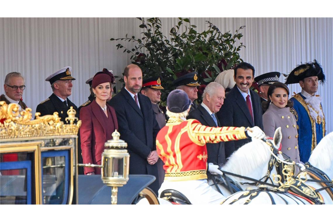 Kate und William begrüßen Emir von Katar zum Staatsbesuch Die Royals empfingen den Emir von Katar und eine seiner Frauen in London.