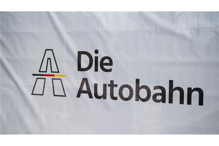Die rund 14.000 Beschäftigten der Autobahn GmbH bekommen mehr Geld.
