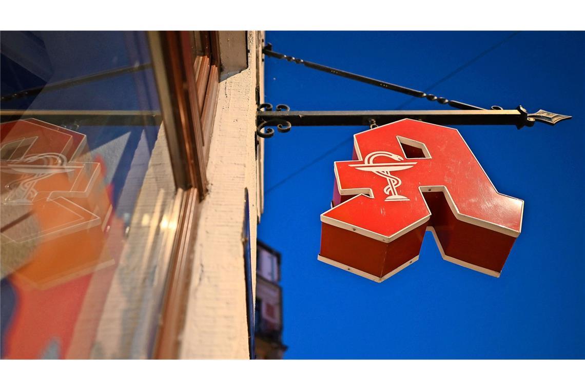 Die rund 585.000 Beschäftigten in der deutschen Chemie- und Pharmaindustrie erhalten mehr Geld (Symbolbild).