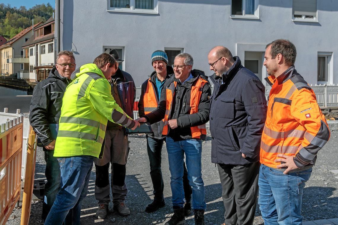 Die Runde beim Jour fixe (von links): Falk Gfrörer, Jochen Hablitzel Ralf Ebinger, Michael Schünzel, Gerd Rebmann, Bürgermeister Armin Mößner und Fabian Dieterich.