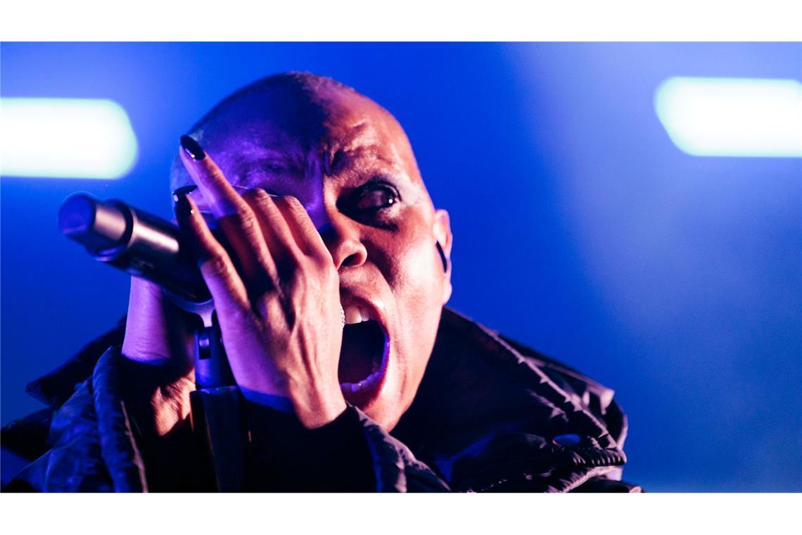 Bilder des Tages Die Sängerin Skin der britischen Band Skunk Anansie tritt bei einem Konzert in der Columbiahalle in Berlin auf.