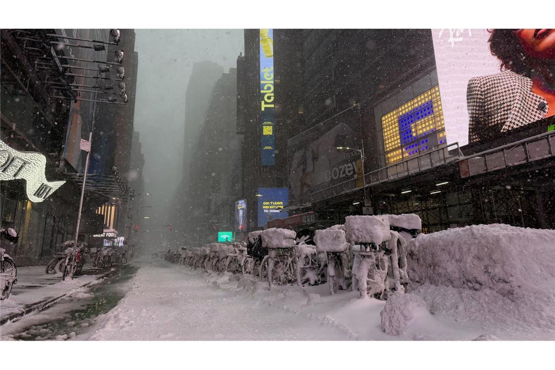 Die Schneemassen verwandelten den Times Square in eine Eislandschaft.