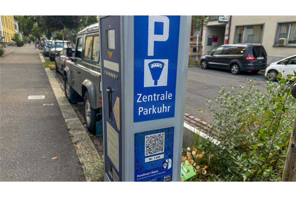 Pendler müssen in Basel bald mehr fürs Parken zahlen Die Schweizer Grenzstadt staffelt die Parkgebühren für Pendler und Anwohner.