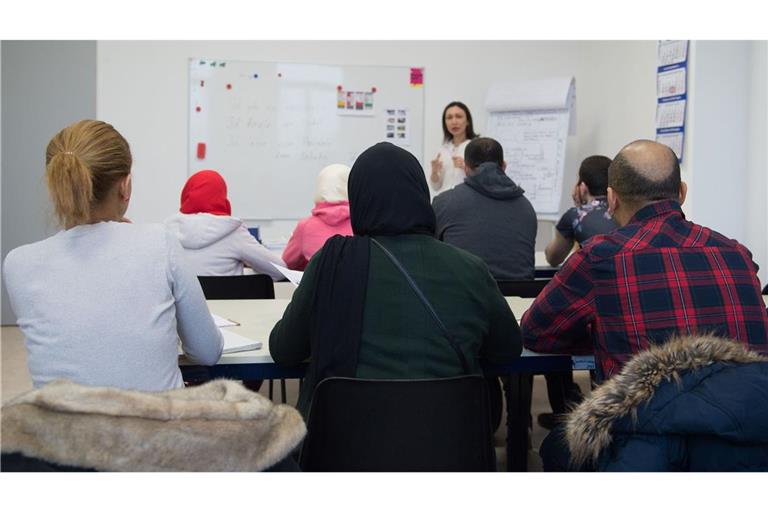 Die sogenannten Erstorientierungskurse für Schutzsuchende hat das Bundesamt für Migration und Flüchtlinge (Bamf) 2017 eingeführt. (Archivfoto)