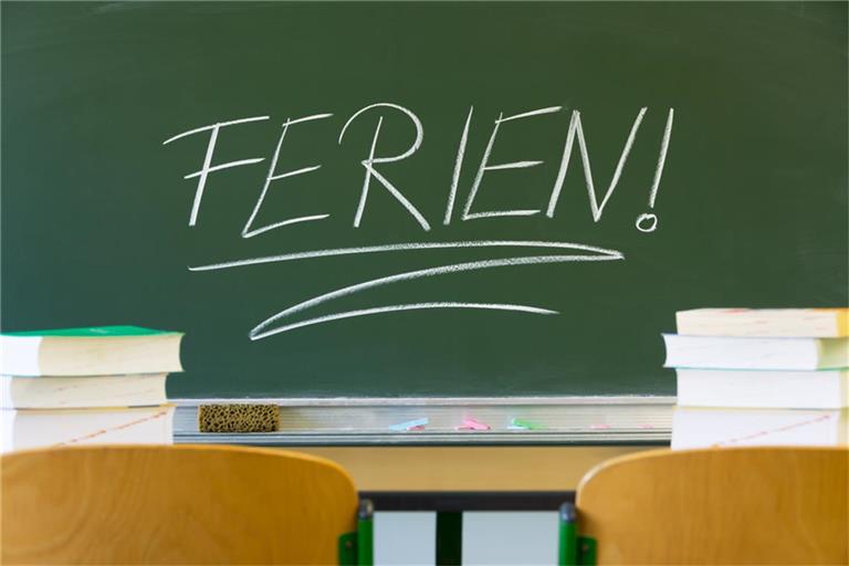 Die Sommerferien 2025 enden je nach Bundesland zwischen dem 8. August und dem 15. September. Hier finden Sie alle Ferientermine im Überblick – ideal für Reise- und Urlaubsplanung.