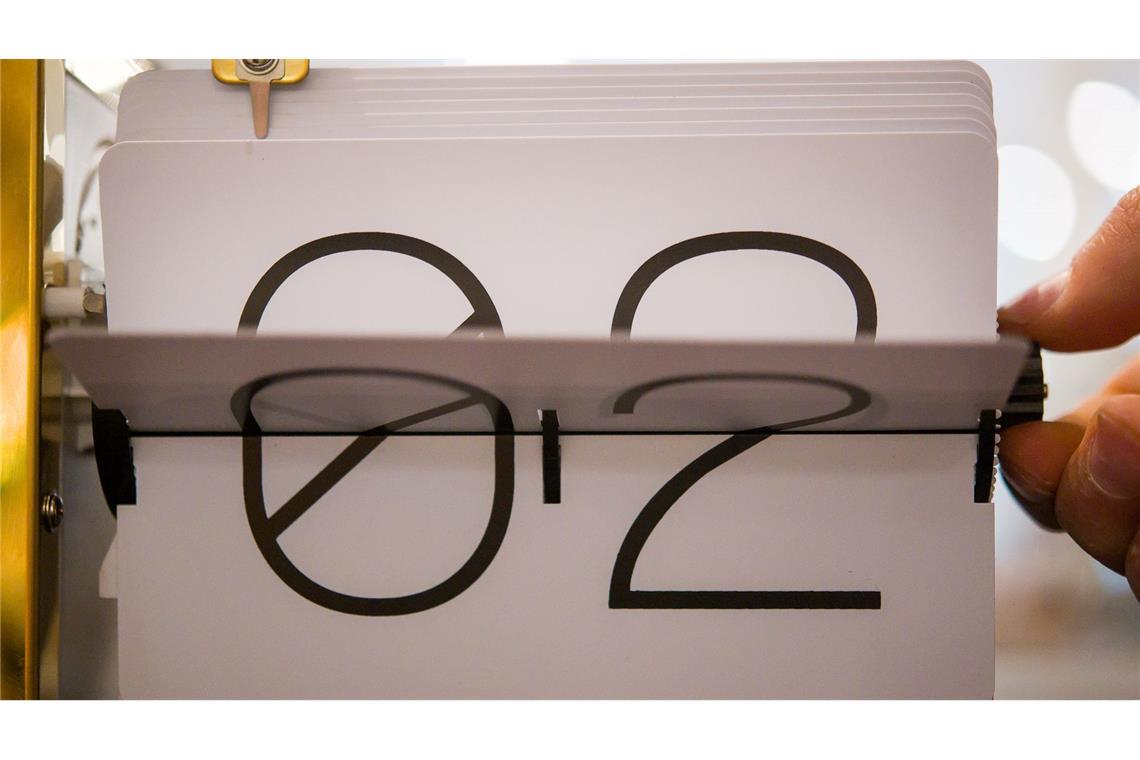 Die Sommerzeit kommt. (Symboldbild)