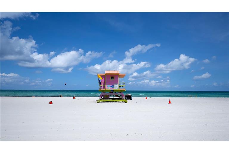 Die Sonne scheint über dem Strand Miami Beach vor dem Spiel von Bayern gegen Boca Juniors.