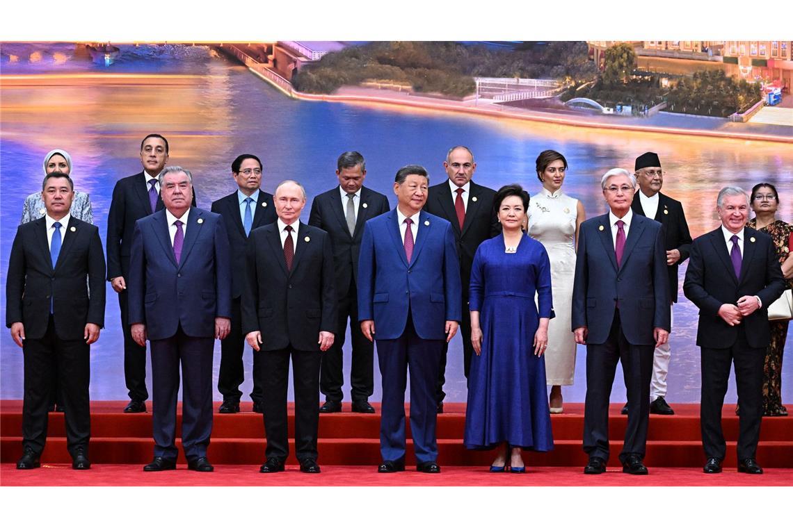 Putin und Xi fordern bei Gipfel in China neue Weltordnung Die SOZ hat seit ihrer Gründung stetig neue Mitglieder aufgenommen.