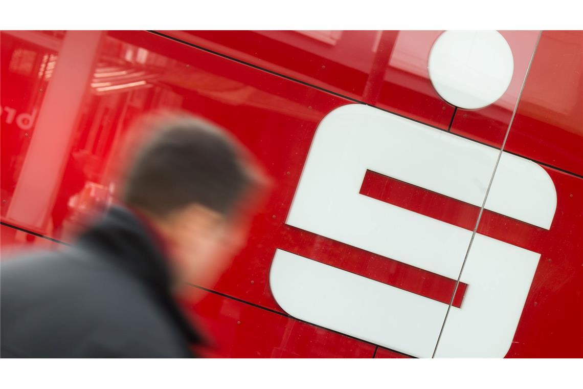 Die Sparkassen führen inzwischen fast acht Millionen Depots für ihre Kundinnen und Kunden. Die öffentlich-rechtlichen Institute sehen aber noch erhebliches Potenzial. (Symbolbild)