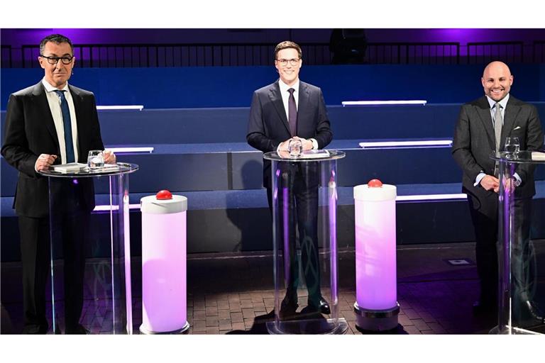 Die Spitzenkandidaten zur Landtagswahl, Cem Özdemir (Grüne, l-r), Manuel Hagel (CDU) und Markus Frohnmaier (AfD) trafen beim Triell aufeinander.