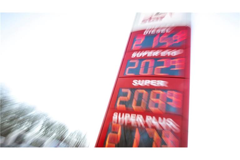 Die Spritpreise in Deutschland sind seit Beginn des Iran-Kriegs stark gestiegen.