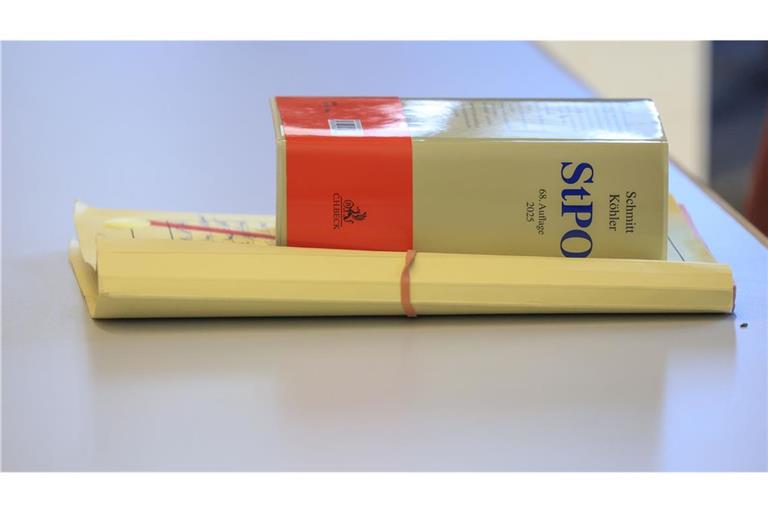 Die Staatsanwaltschaft ermittelt gegen den „Anzeigenhauptmeister“ (Symbolbild).