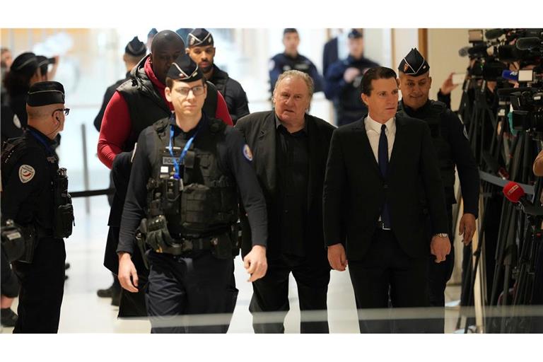 Die Staatsanwaltschaft fordert eine Bewährungsstrafe für Depardieu.