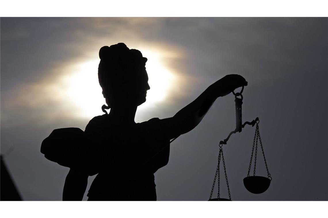 Mann tötet Frau im Streit – Staatsanwaltschaft erhebt Anklage Die Staatsanwaltschaft hat Anklage erhoben gegen den Ehemann. (Symbolbild)