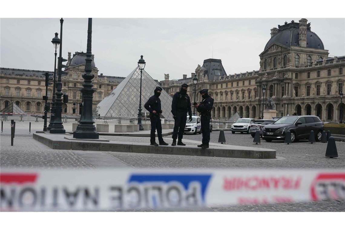 Die Staatsanwaltschaft vermutet organisierte Banden hinter dem spektakulären Diebstahl historischer Juwelen aus dem Pariser Louvre (Archivfoto).