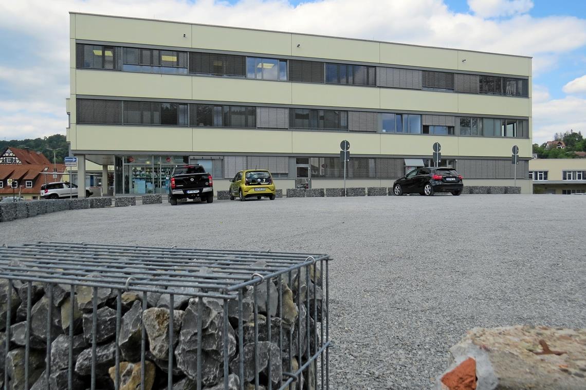 Parkgebühr fürs Lindenareal kommt Die Stadt hat auf dem Lindenareal Parkplätze eingerichtet. Nun wird sie auch eine Gebühr verlangen. Foto: C. Schick
