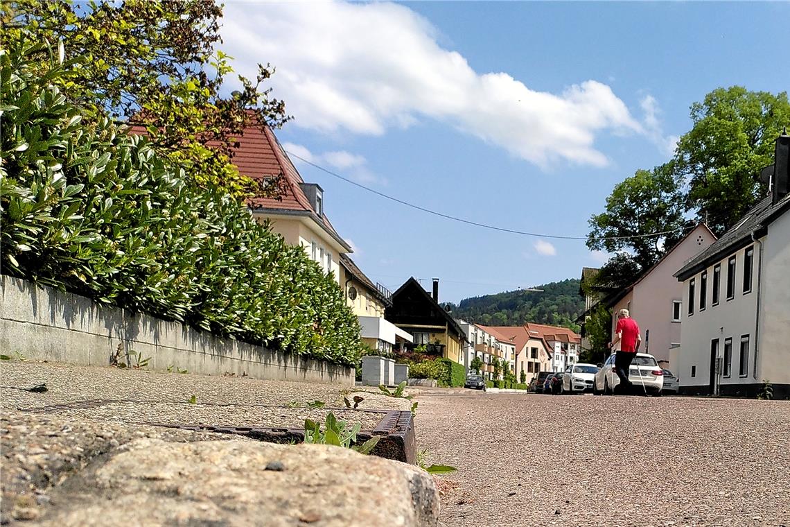 Die Stadt plant im Juni eine Informationsveranstaltung rund um die Sanierung der Karlstraße. Vermutlich laufen die Ausschreibungen im Herbst, sodass das Projekt im Frühjahr 2023 angegangen werden könnte – wohl mit mehreren Monaten Bauzeit. Foto: Christine Schick