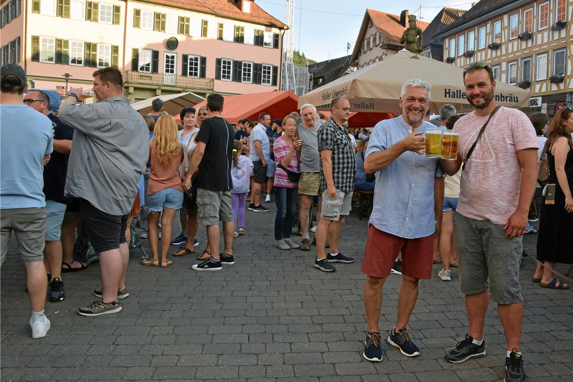 Attraktives Event mit mediterranem Flair in Murrhardt Die Stimmung beim Marktplatzfest ist hervorragend. Fotos: Elisabeth Klaper