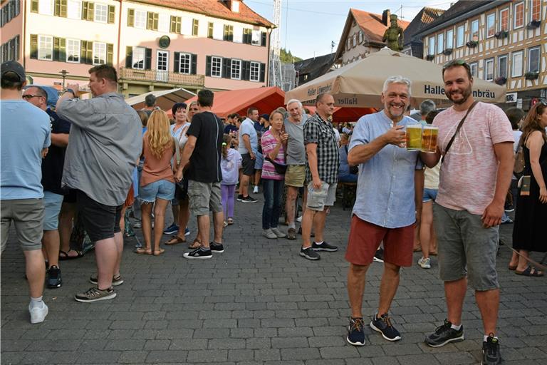 Die Stimmung beim Marktplatzfest ist hervorragend. Fotos: Elisabeth Klaper
