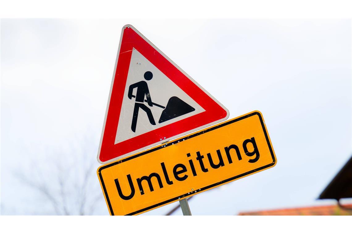 Die Straße muss nun möglicherweise bis Ende März gesperrt bleiben. (Symbolfoto)