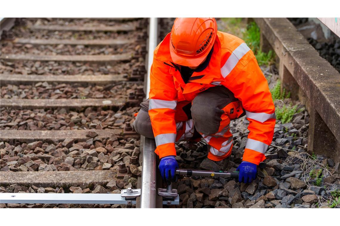 Wissing: Bahn nach erster Trassen-Sanierung zuverlässiger Die Strecke wurde für das elektronische Zugleitsystem ETCS ausgerüstet. (Archivbild)