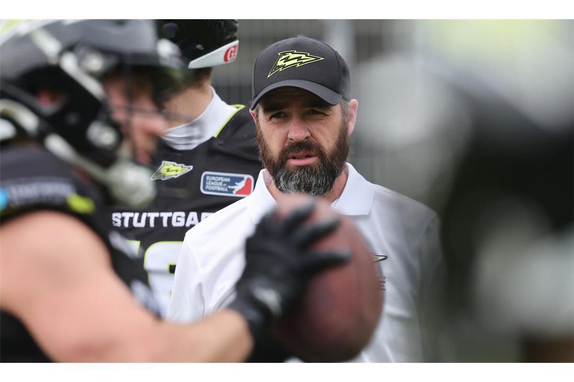 Stuttgart Surge im Finale: Livestream hier ansehen Die Stuttgart Surge rund um Coach Jordan Neumann steht am 7. September im Finale der ELF - vor heimischem Publikum.