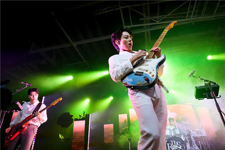 Die südkoreanische Indie-Rock-Band The Rose in Stockholm, Schweden, 2023.