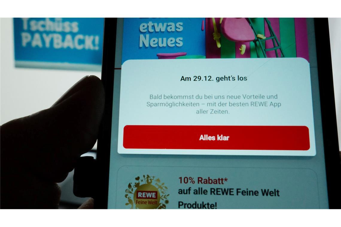 Bonus für Treue: Wie Händler Kunden locken Die Supermarktkette Rewe steigt Ende 2024 bei Payback aus.