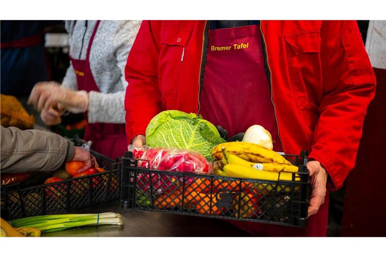 Die Tafeln in Deutschland versorgen Hunderttausende mit sehr wenig Geld. (Symbolbild)