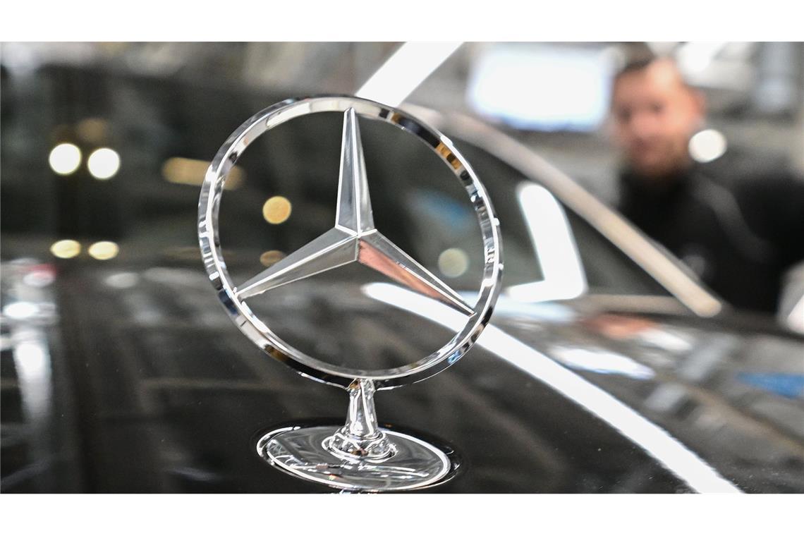 Diese Prämie erhalten die Mitarbeiter bei Mercedes Die Tarifbeschäftigten bei Mercedes-Benz werden seit 1997 am Geschäftserfolg beteiligt.