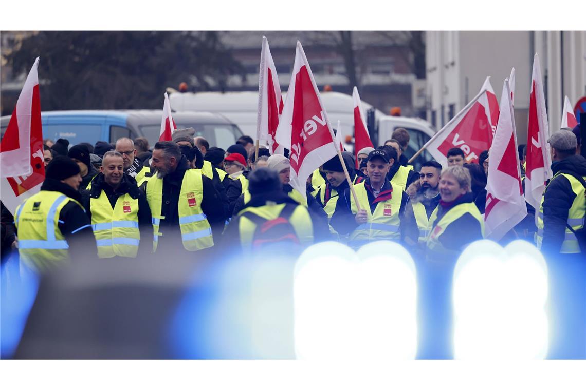 Scheitern ist keine Option Die Tarifverhandlungen sind vorerst gescheitert. Das ist kein gutes Signa.