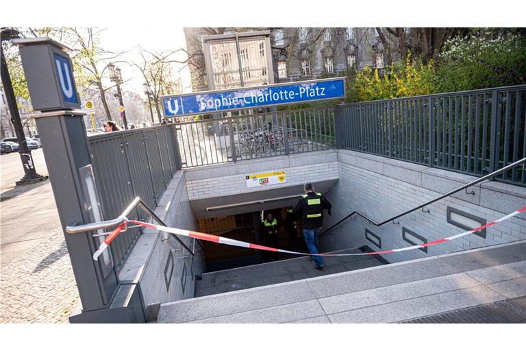 Die tödliche Messerattacke ereignete sich im Berliner U-Bahnhof Sophie-Charlotte-Platz.