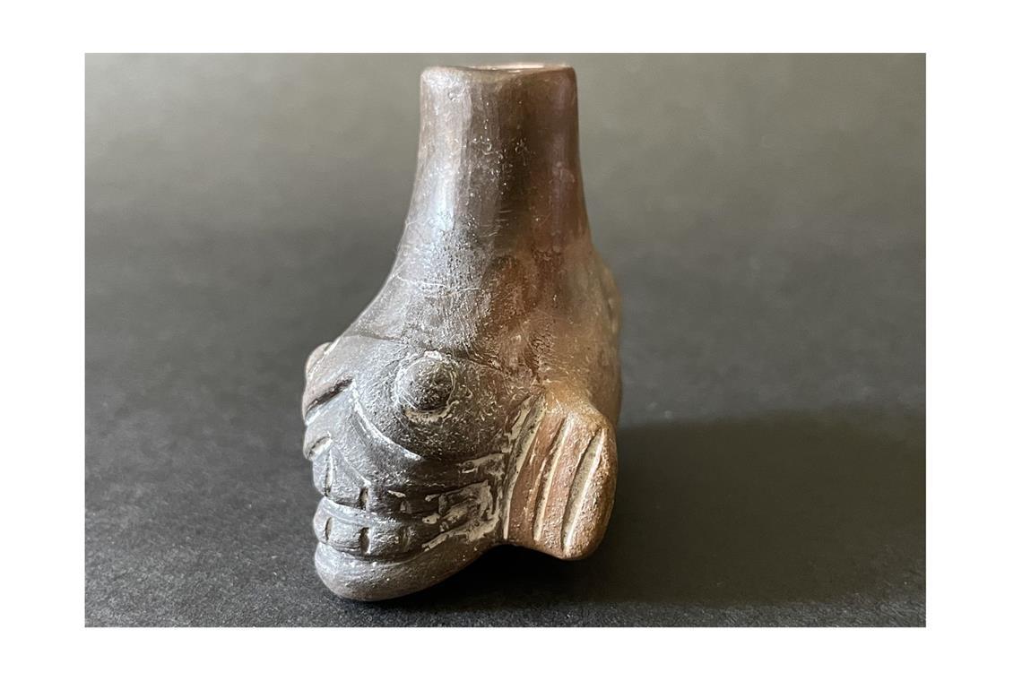 So schaurig klang die aztekische Totenkopfpfeife Die Totenkopfpfeiffen symbolisierten visuelle und klangliche Elemente mythologische Wesen aus der aztekischen Unterwelt.
