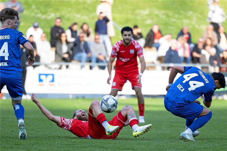 Die TSG Backnang und Claudio Paterno am Boden. 1:5 unterlag der Oberligist aus dem Murrtal dem Regionalligisten Freiberg. Foto: JG Creative