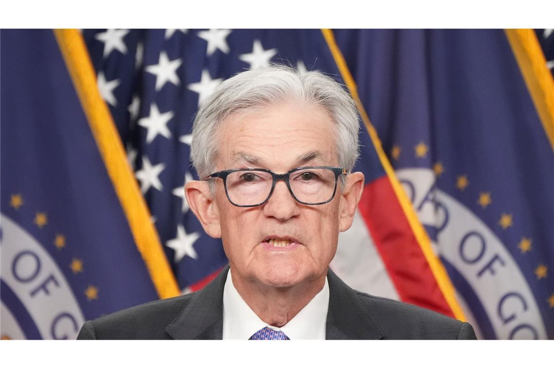 Die US-Notenbank Federal Reserve um den Vorsitzenden Jerome Powell hat erneut den Leitzins gesenkt.