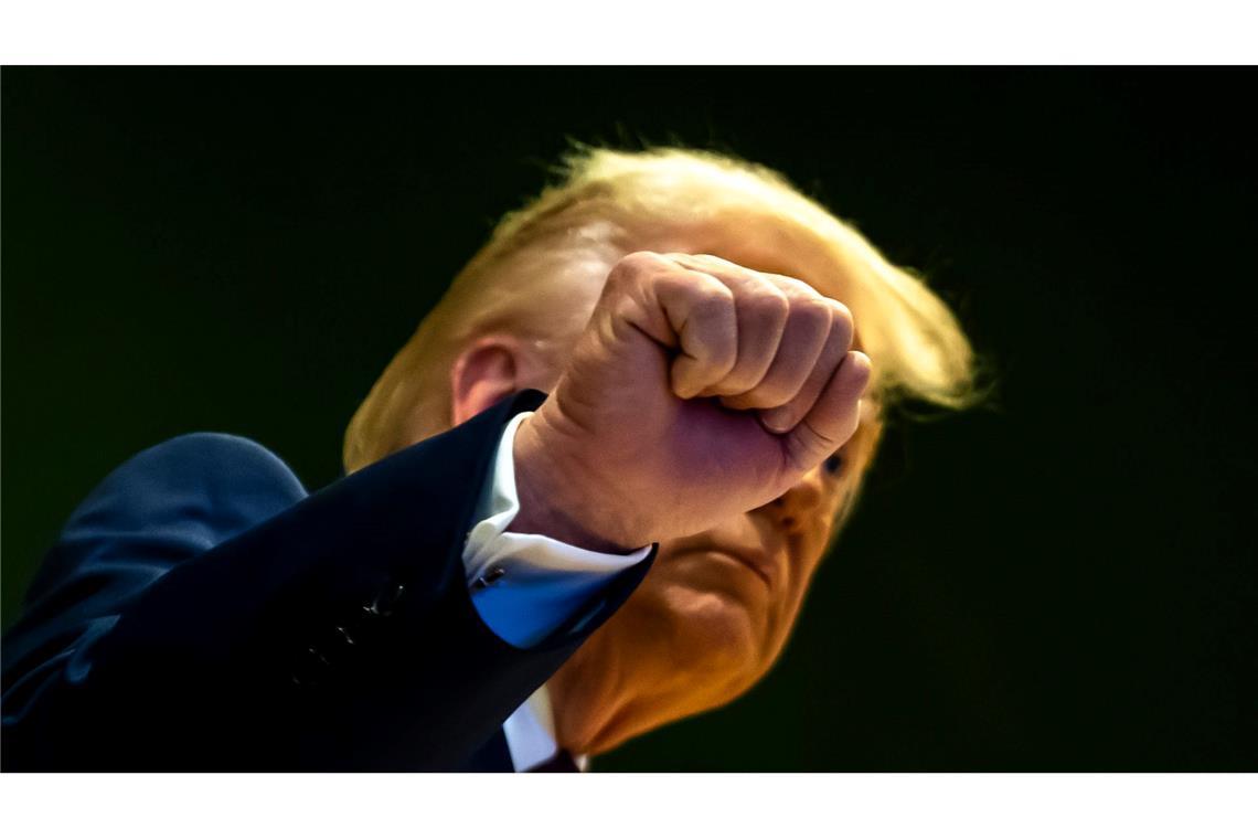 Die USA beobachten die Geschehnisse im Iran genau - sagt US-Präsident Donald Trump.