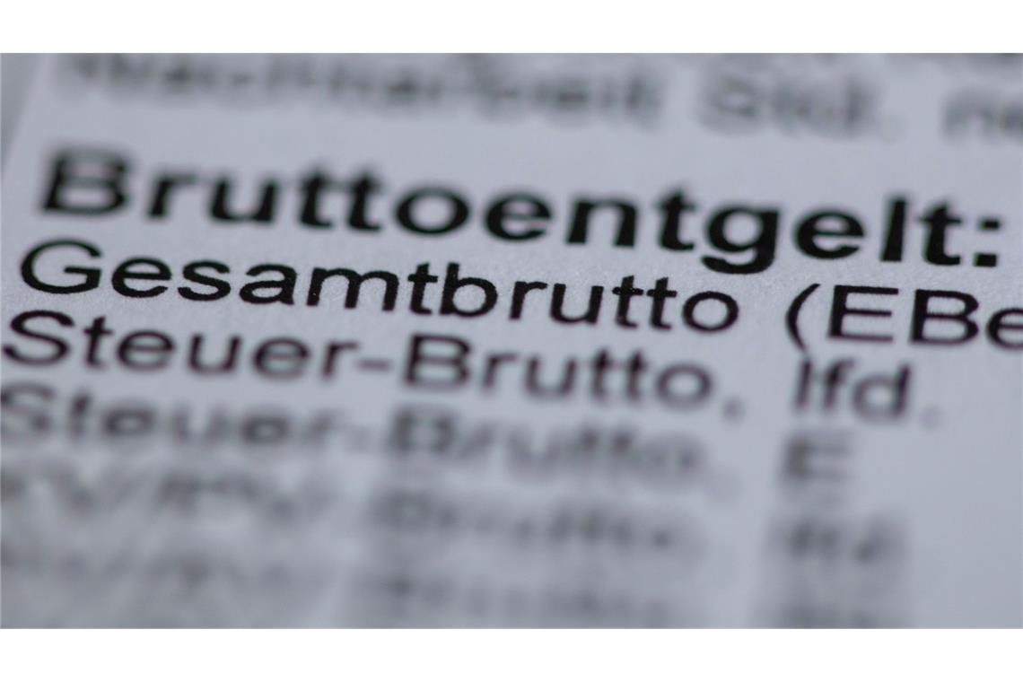 Mittlerer Jahresverdienst steigt über 52.000 Euro brutto Die Verdienste in Deutschland sind im vergangenen Jahr gestiegen.