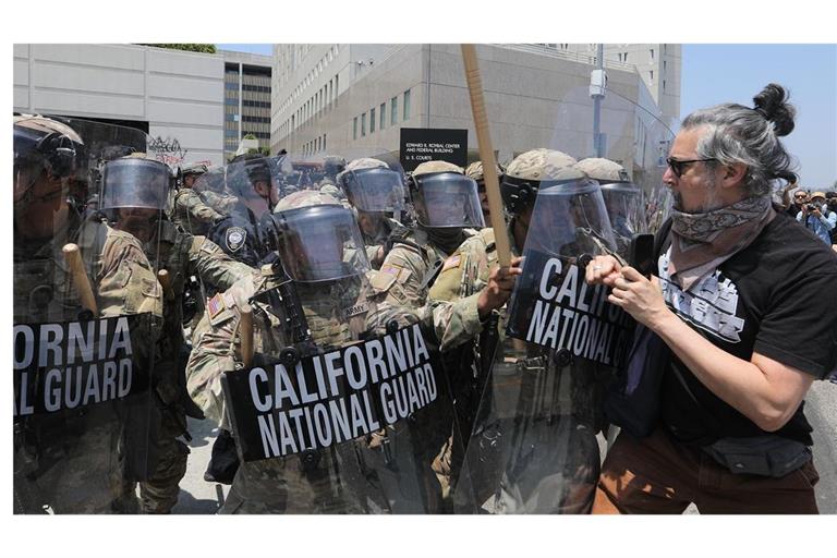 Die von Trump entsandte  Nationalgarde beim Einsatz in Los Angeles.