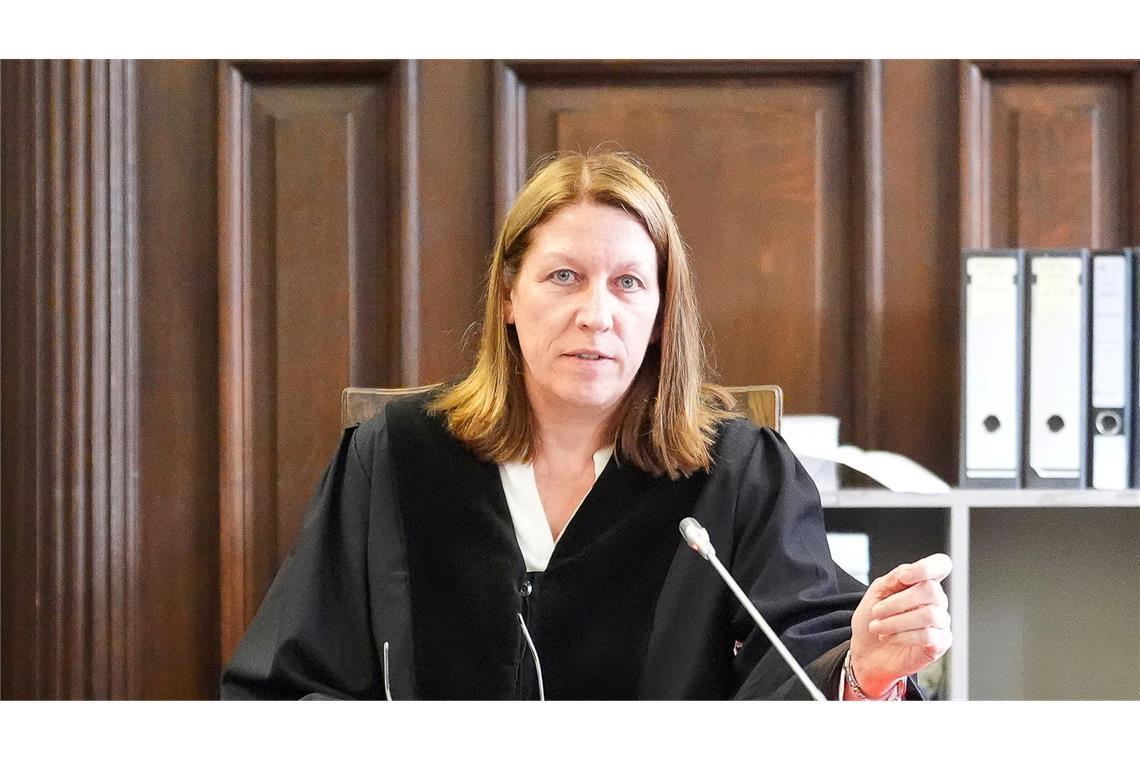 Juristischer Streit bringt Block-Prozess ins Stocken Die Vorsitzende Richterin Isabel Hildebrandt sieht keinen Anlass, der Nebenklage das Fragerecht zu entziehen.